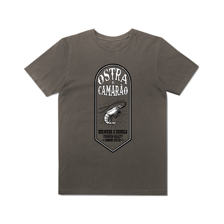 Camiseta Estonada Ostra e Camarão Cinza-Chumbo - Estampa Selo Praiano Retrô