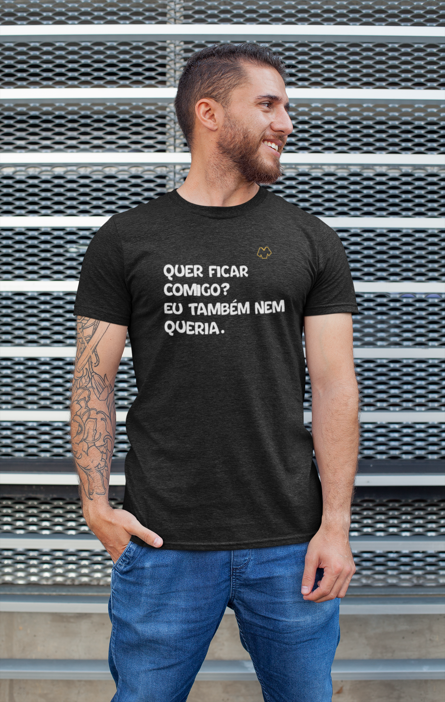 T-SHIRT PRETA - QUER FICAR COMIGO