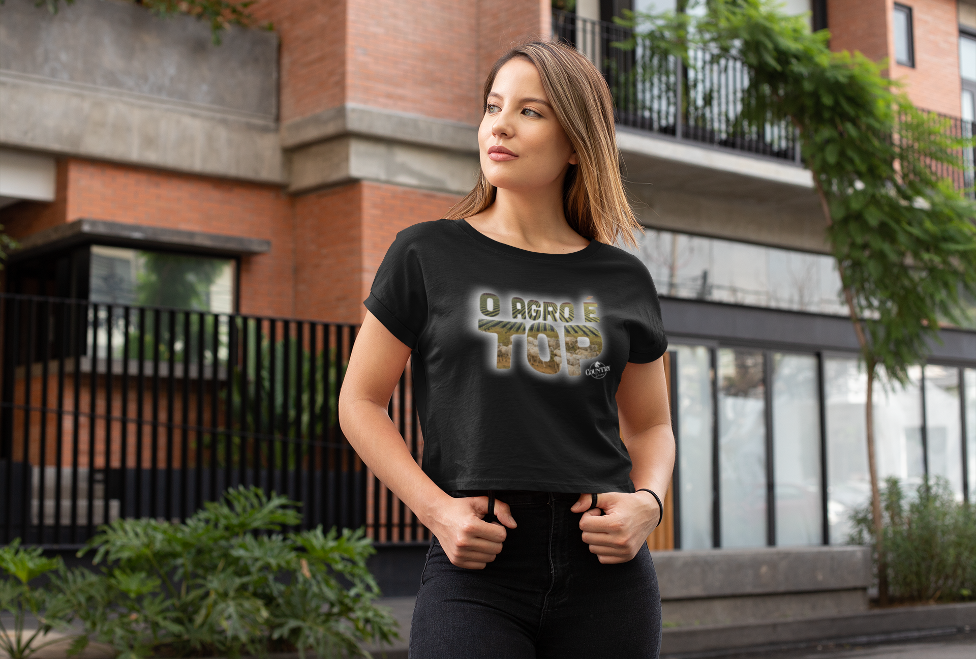 Nome do produto: Blusa Cropped Preta O Agro é Top - Mulher