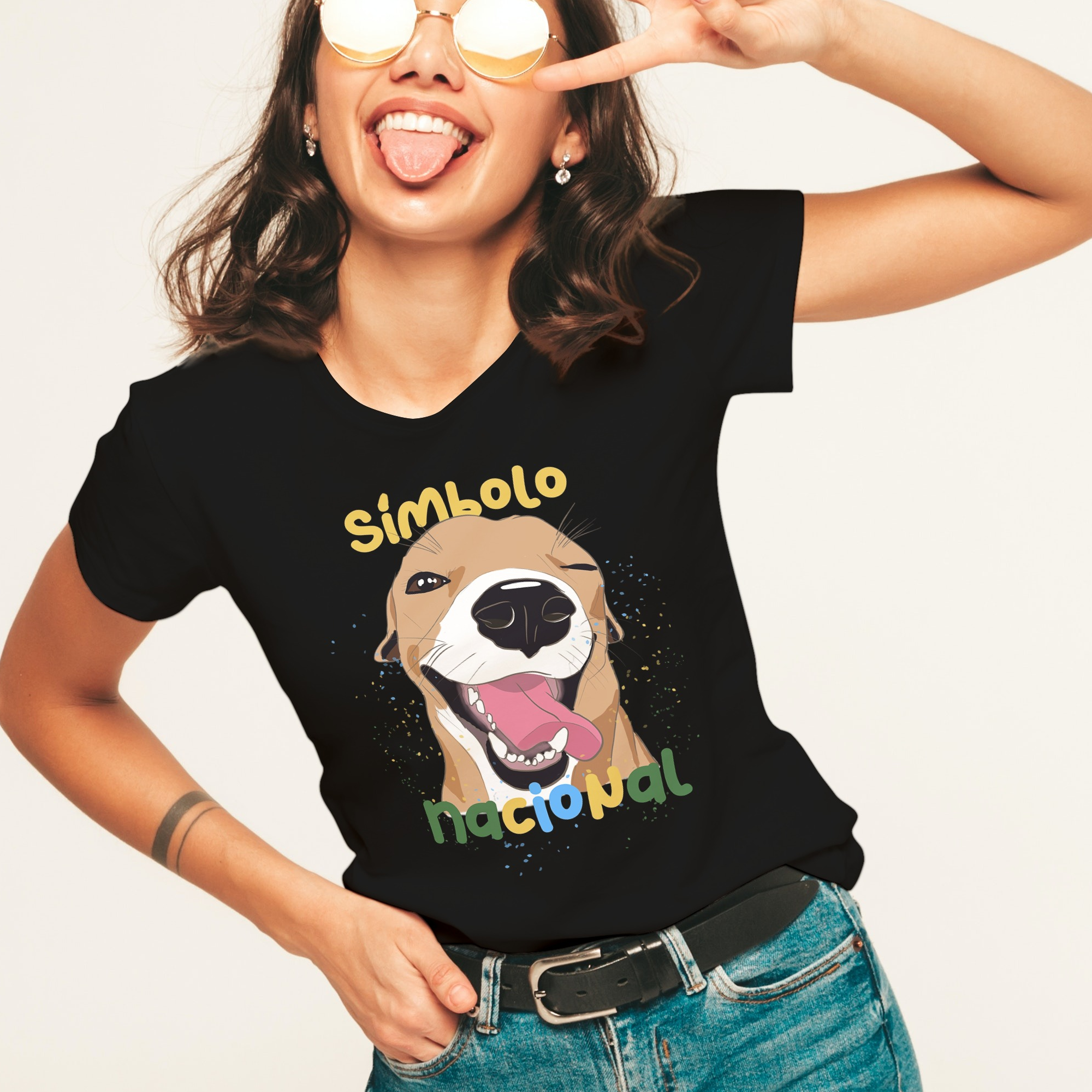 Camiseta Feminina Vira-lata Caramelo Símbolo Nacional