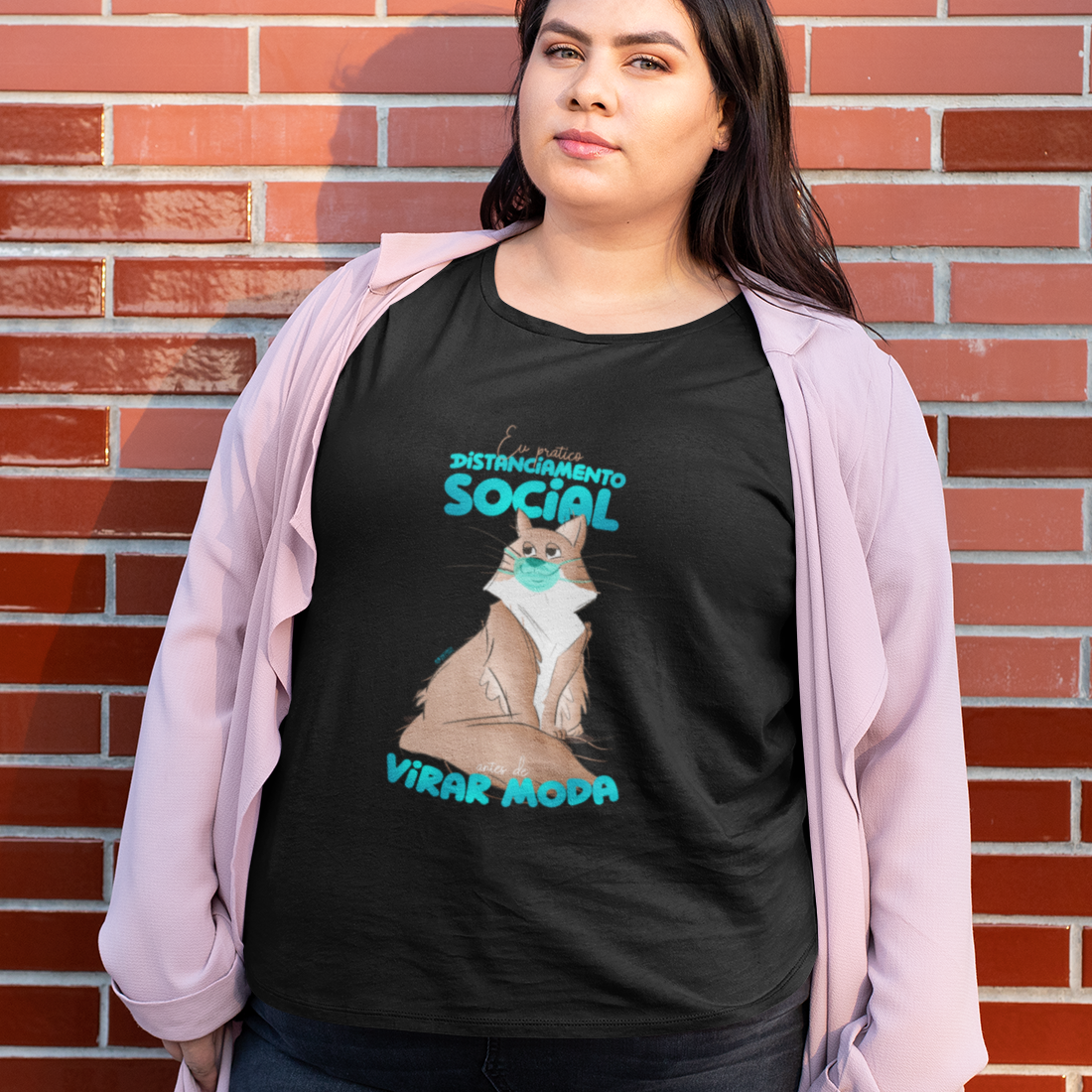 Camiseta Plus Size Gato Distanciamento Social