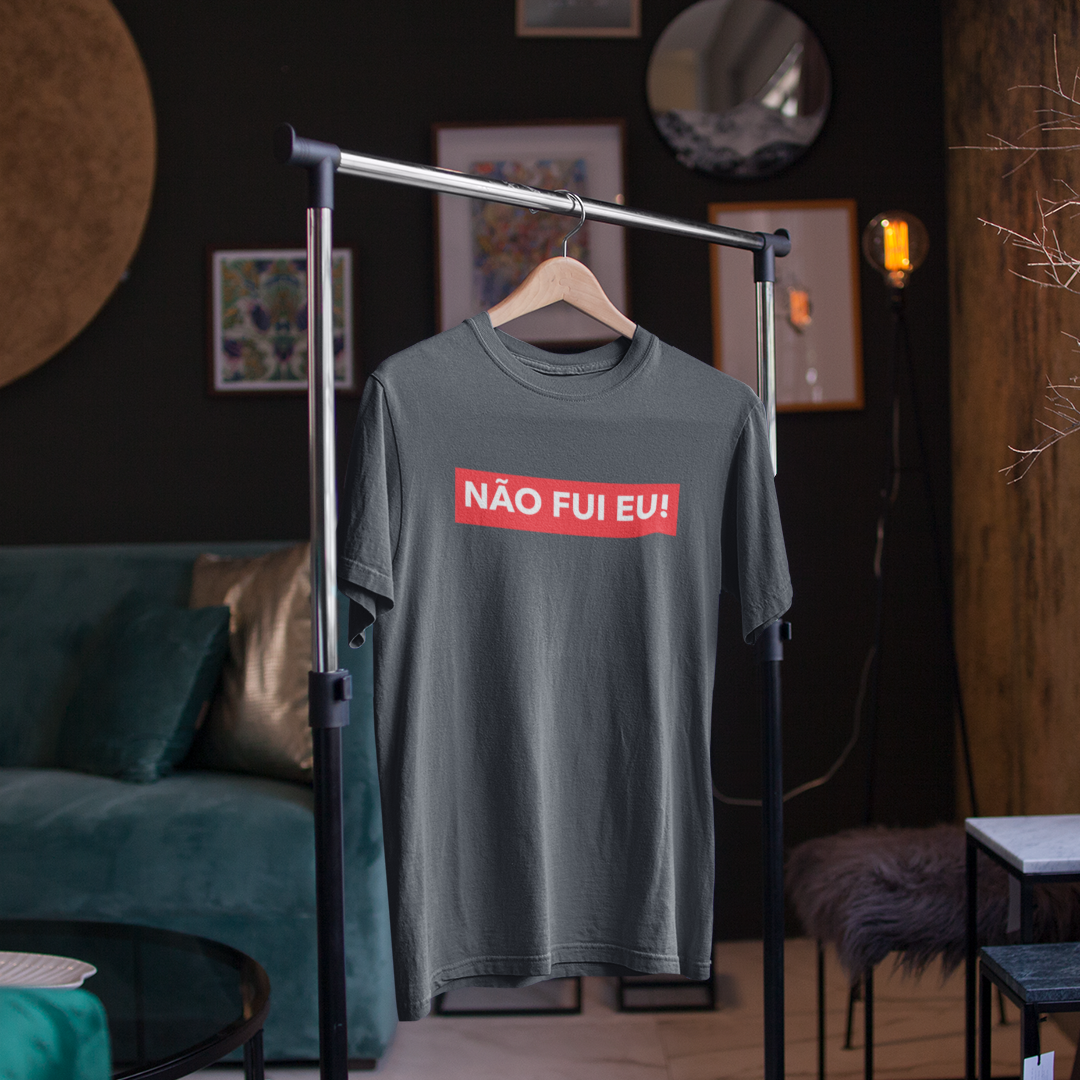 T-Shirt Estonada Não Fui Eu!