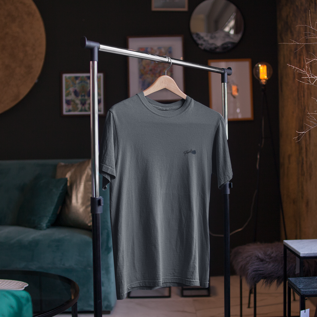 T-Shirt Estonada Feels Basic