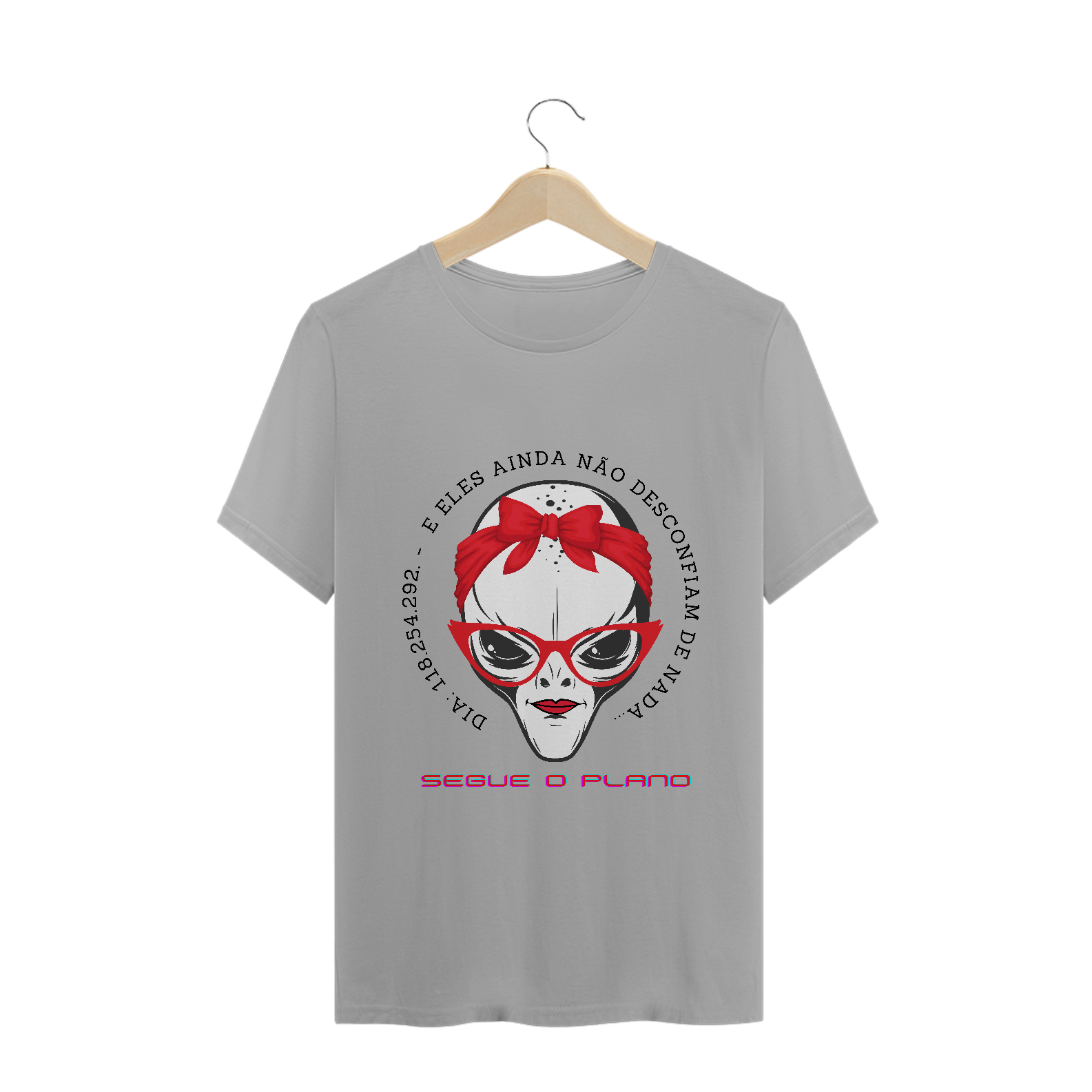 Nome do produto  T-Shirt Segue o plano..