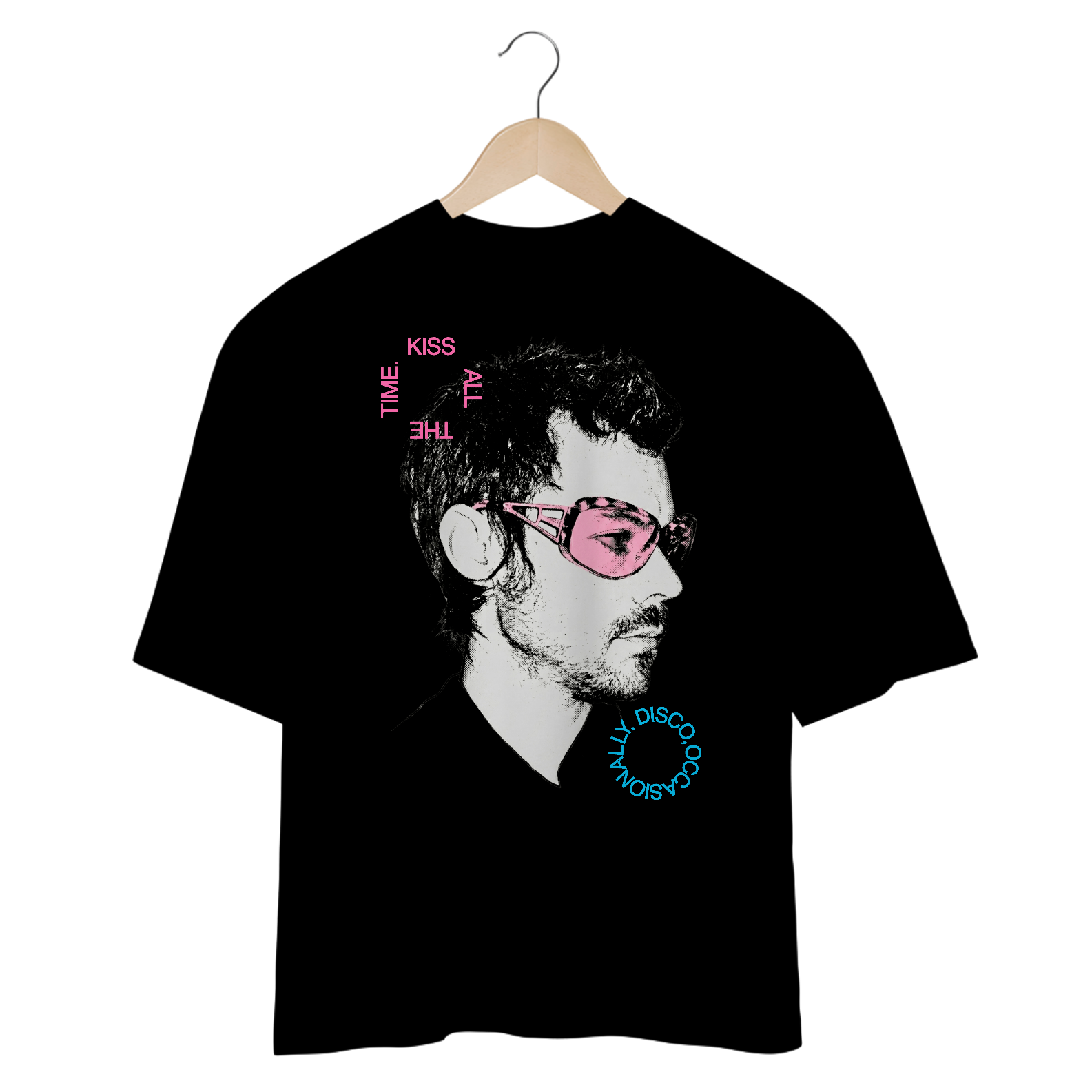 Camiseta Oversized Harry Styles Kiss All the Time. Disco, Occasionally. (Preta)