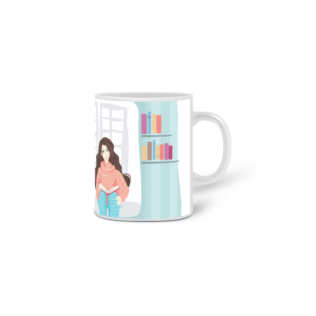 Caneca Mulher na estante de livros.