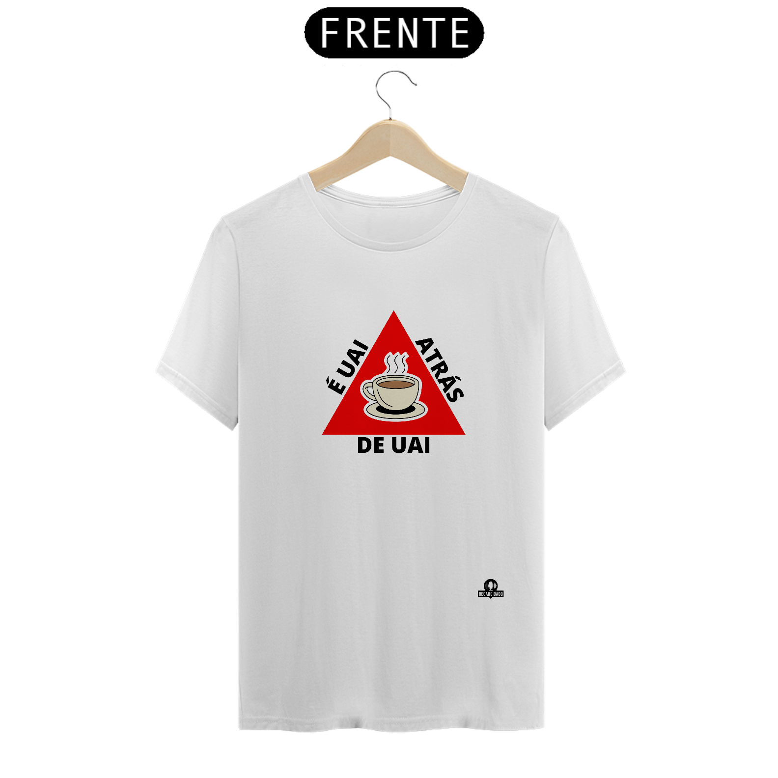 Camiseta com estampa da bandeira de Minas Gerais e frase 