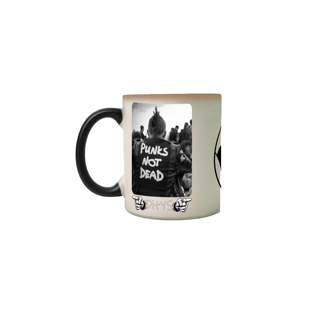 Caneca Punk's not dead