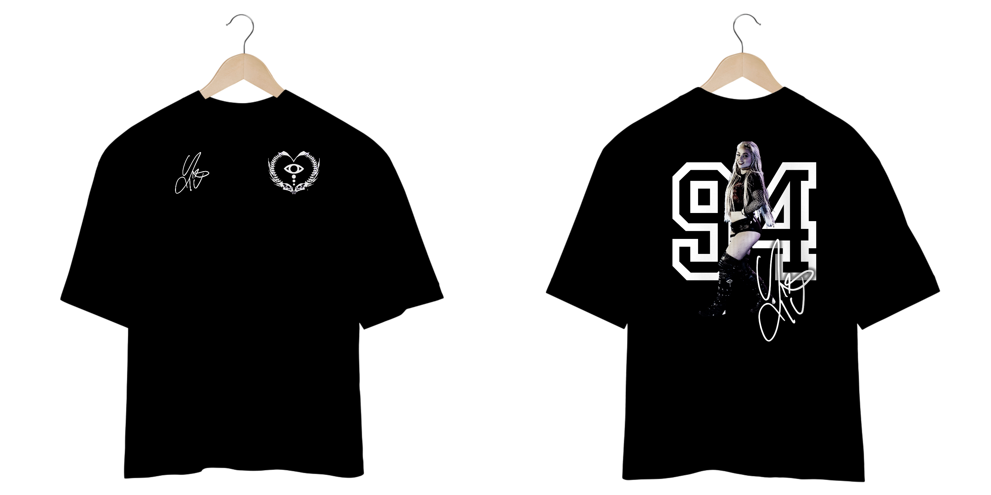 Oversized Liv Morgan