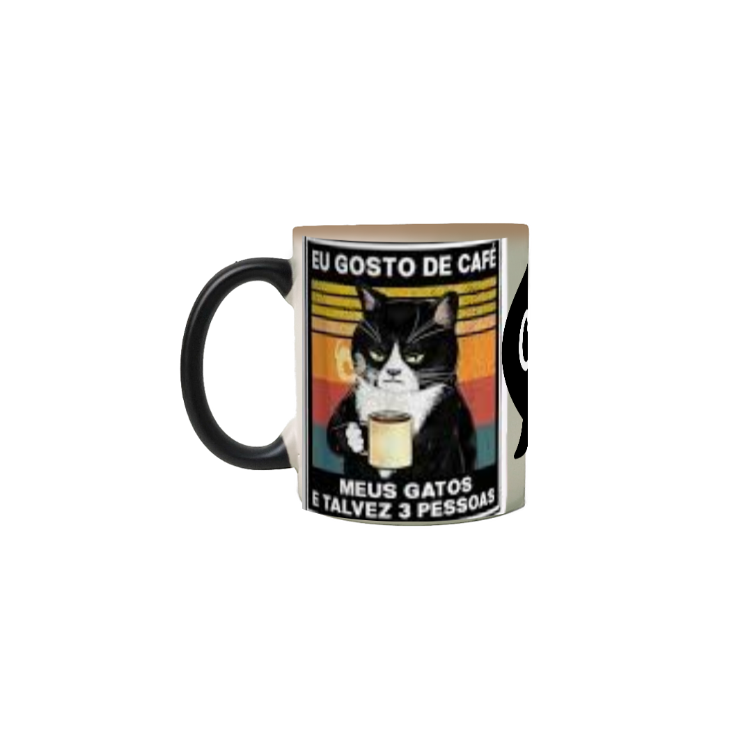 Gato Tomando Café
