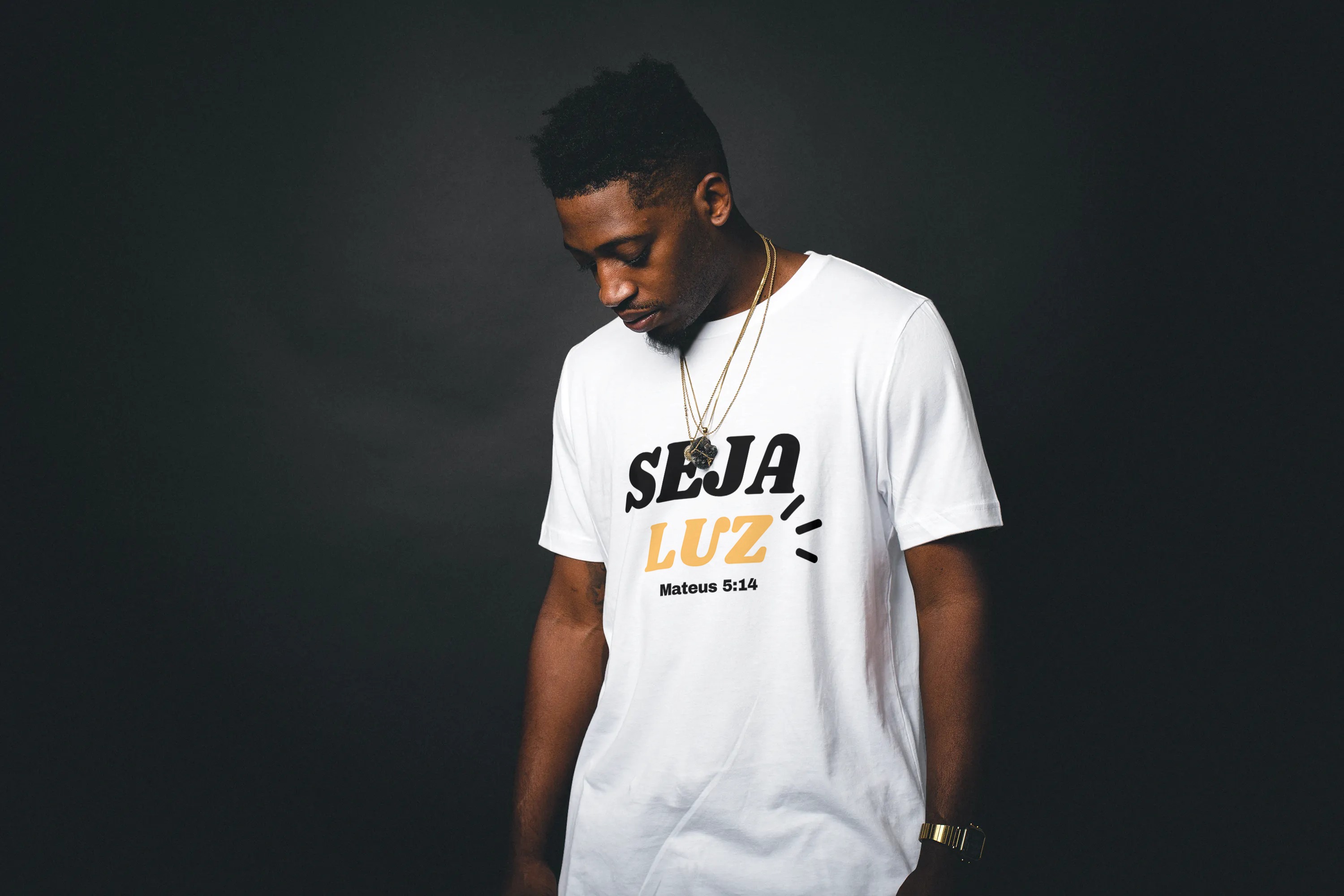 Camisa unissex seja luz (arte preta)