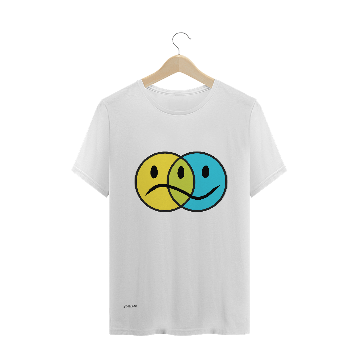Nome do produto  Camiseta masculina Smiles branca Pincelandu
