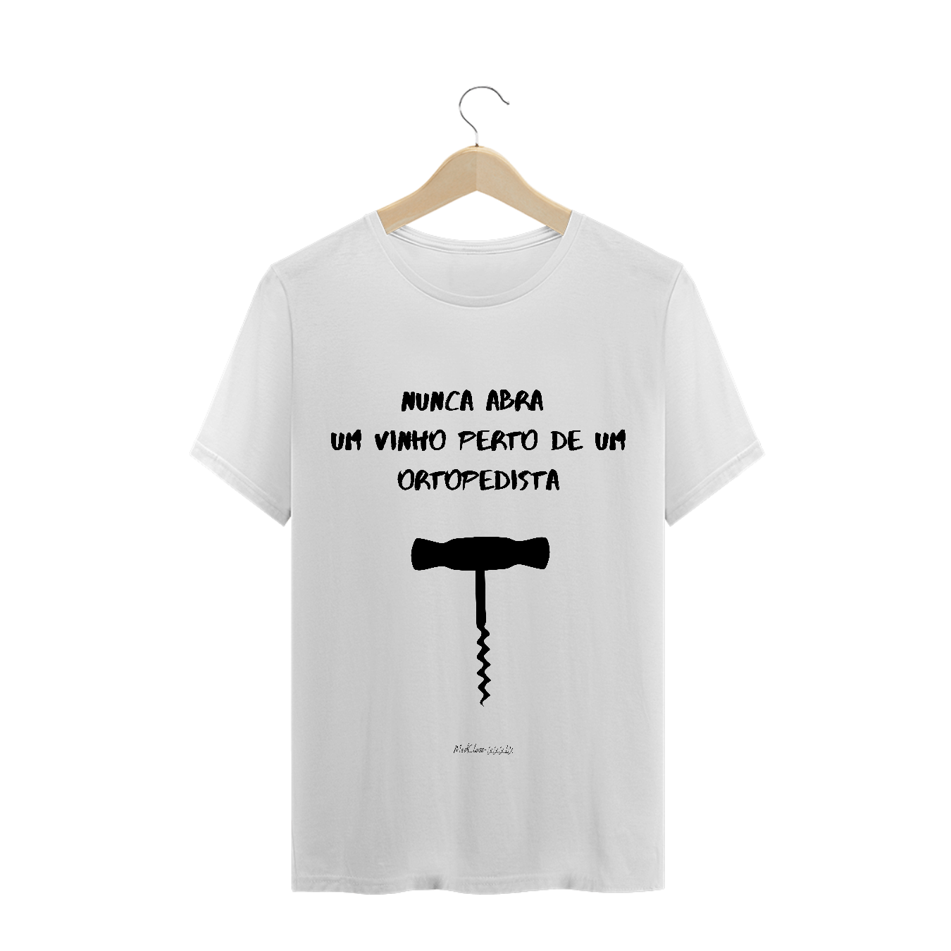 Nome do produto  Camiseta abridor de vinho