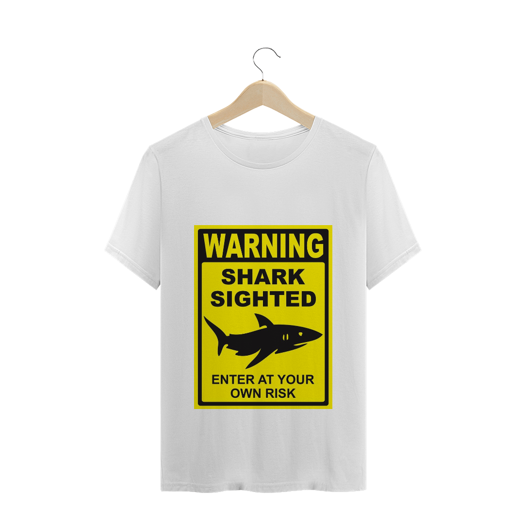 Nome do produto  CAMISETA MASCULINA PLACA TUBARÃO