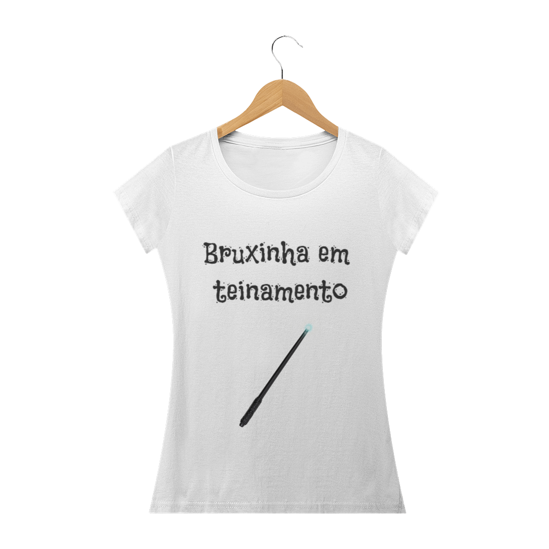 Nome do produto: Camiseta Bruxinha em Treinamento