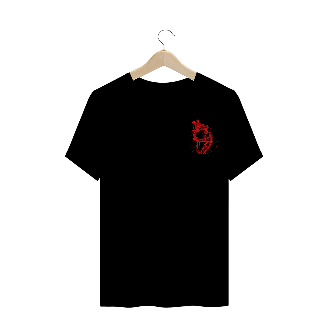 Nome do produto  Camiseta preta coração