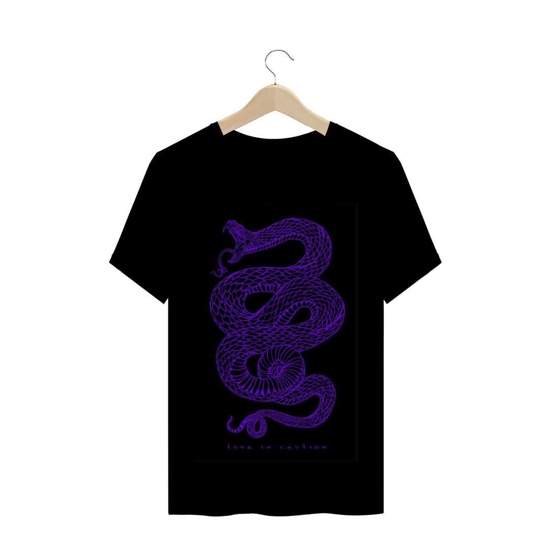 Nome do produto: Camiseta preta,com dragão roxo