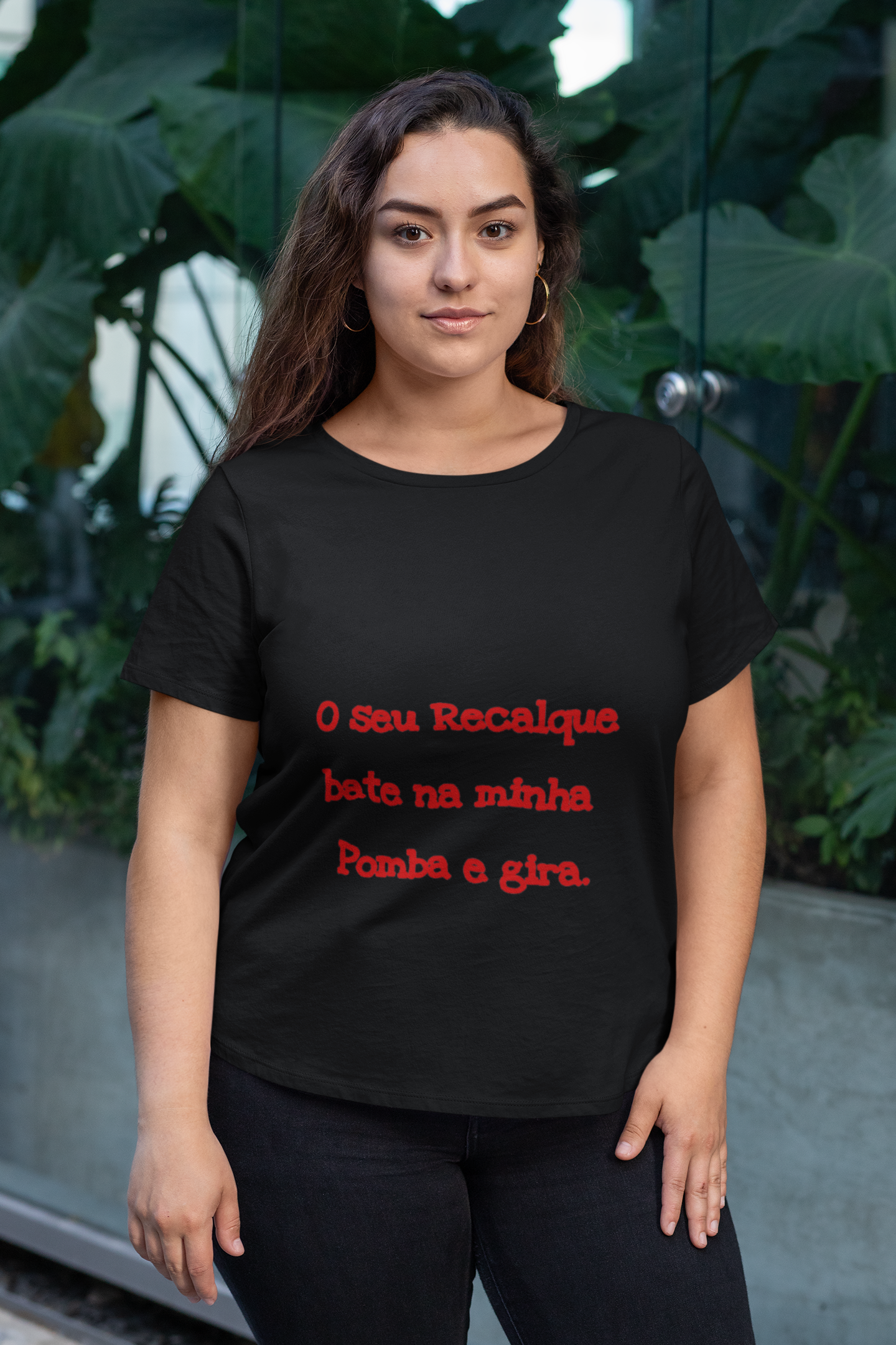 Camiseta c/ Frases (Modelo Plus Size)