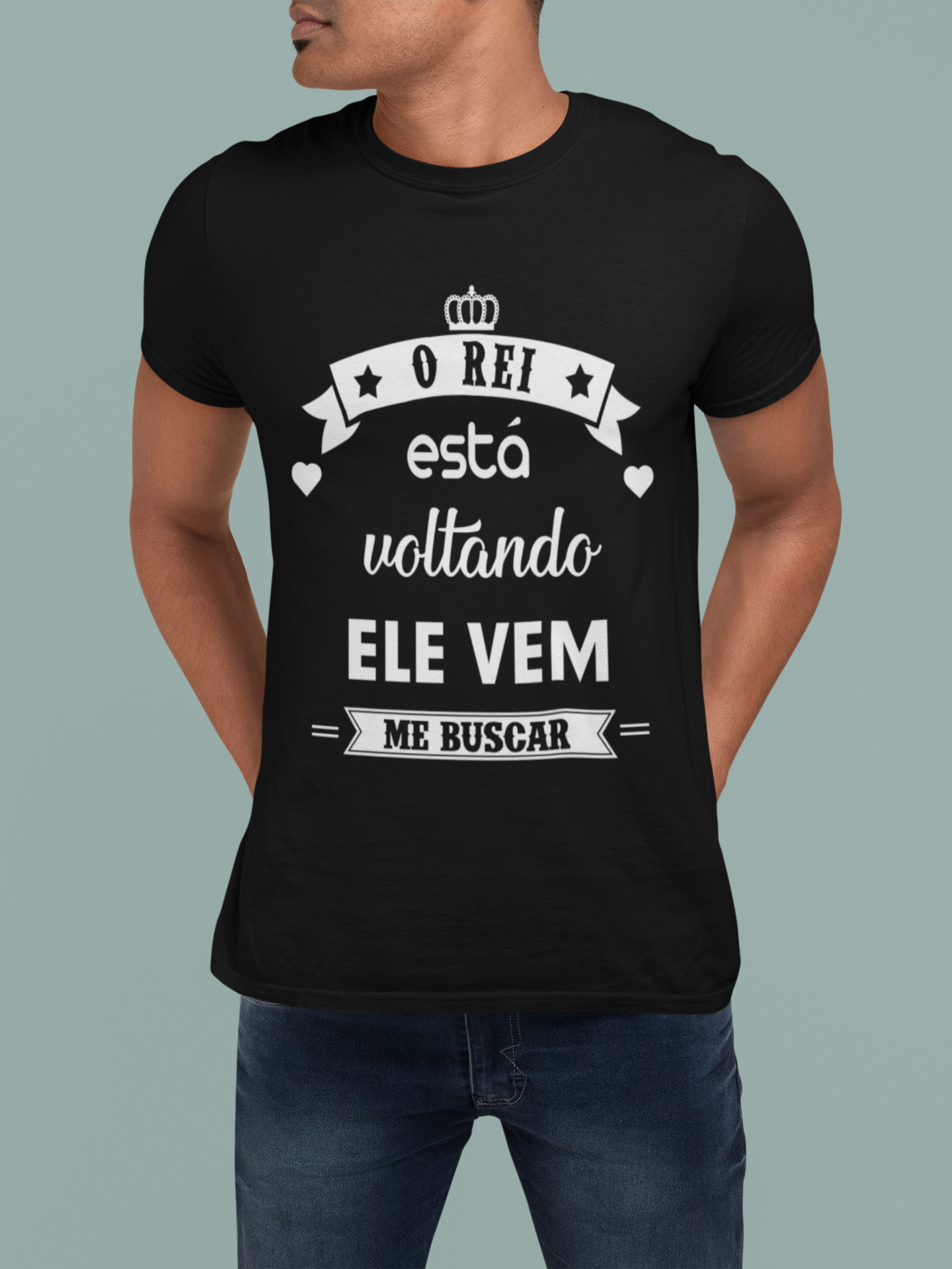 Nome do produto  Camiseta Masculina cristã o Rei Está Voltando