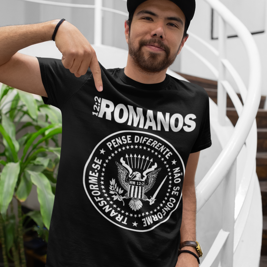 Nome do produto: Camiseta Romanos 12:2 Pense Diferente