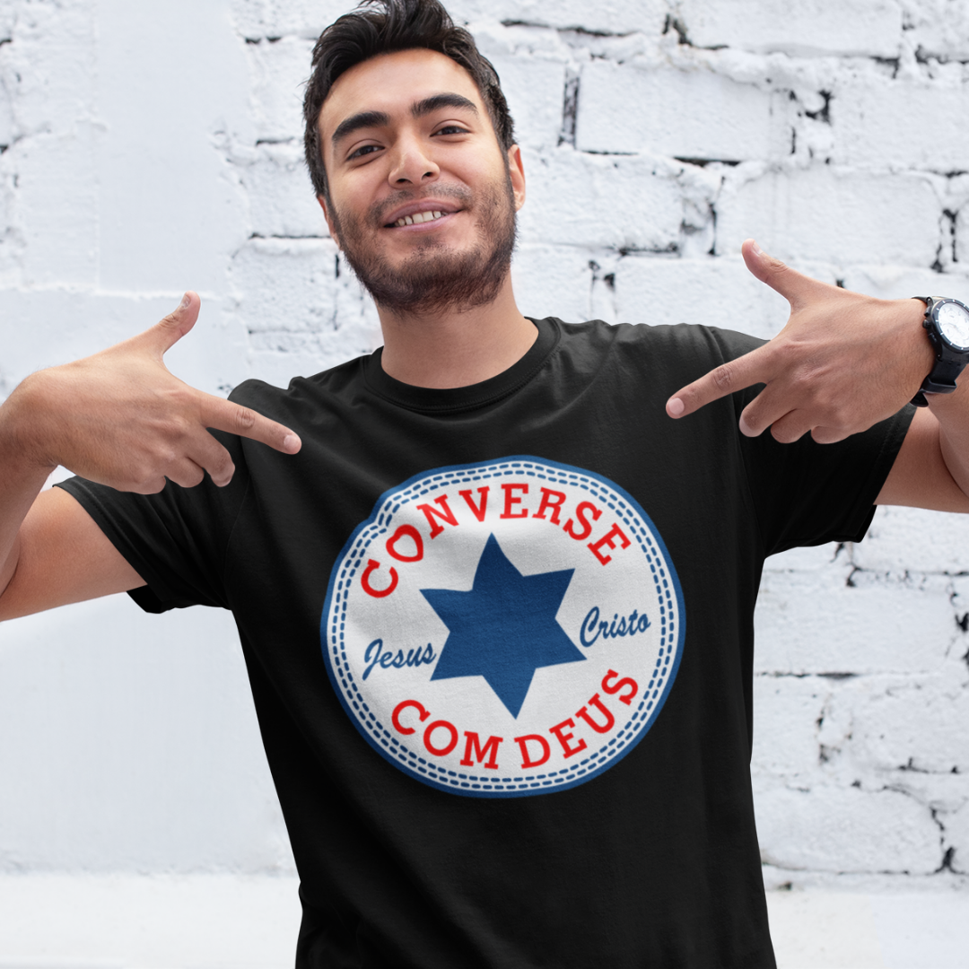 Camiseta Converse com Deus