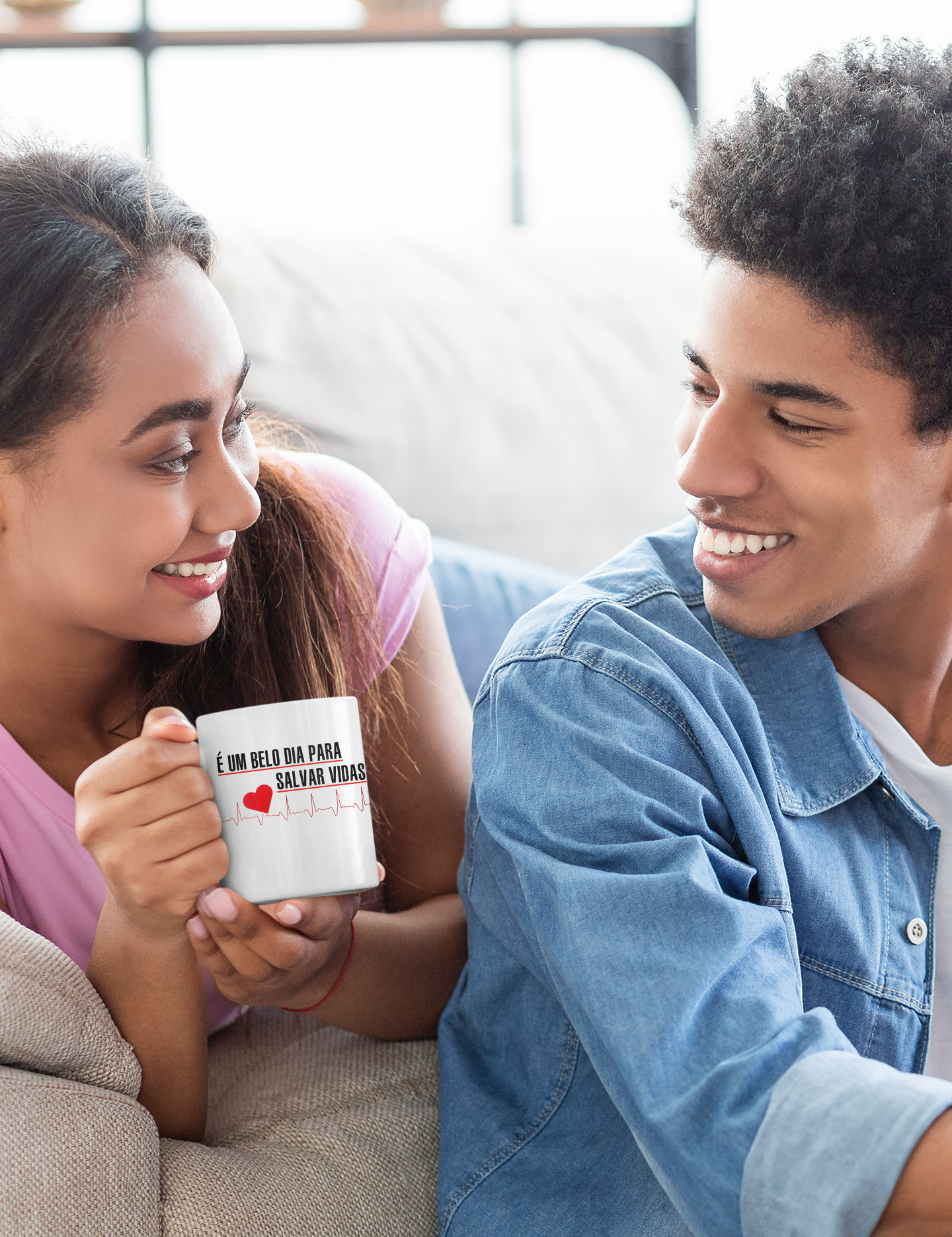 Caneca de Porcelana Branca - É um belo dia para salvar vidas  - Heart
