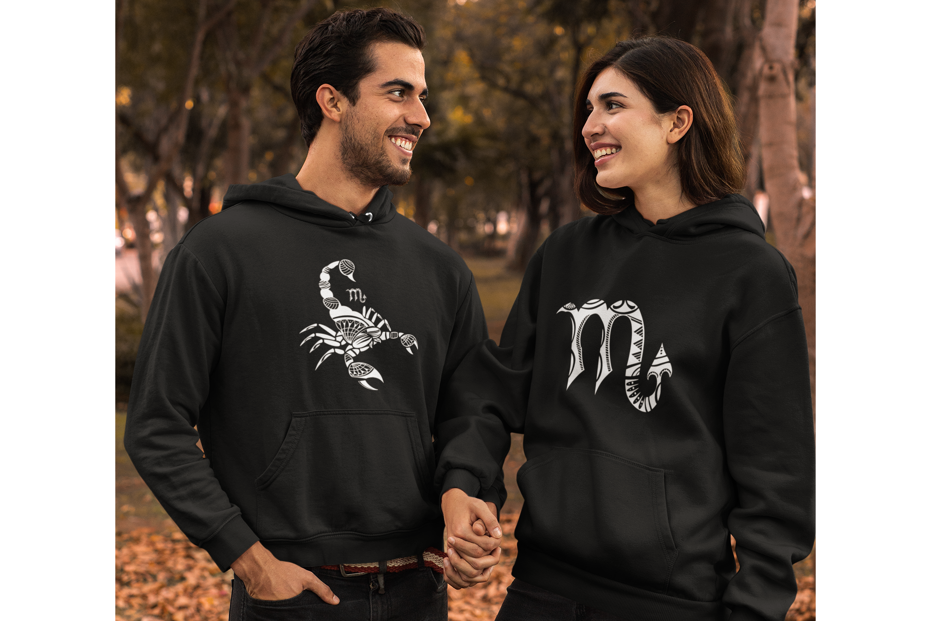 MOLETON  PRETO CANGURÚ COM CAPUZ - SIGNO ESCORPIÃO