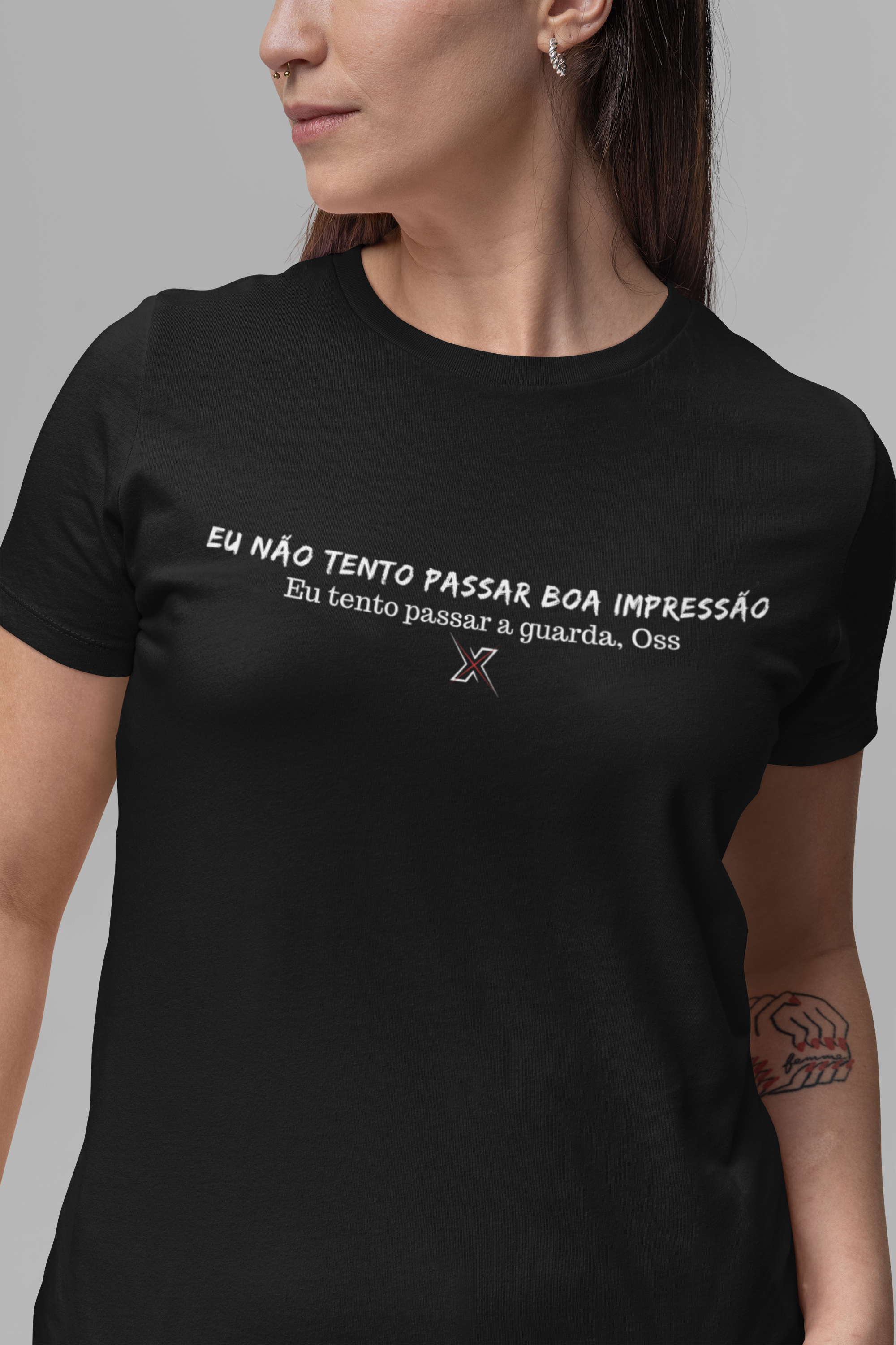 Camiseta eu não tento passar boa impressão - Feminina