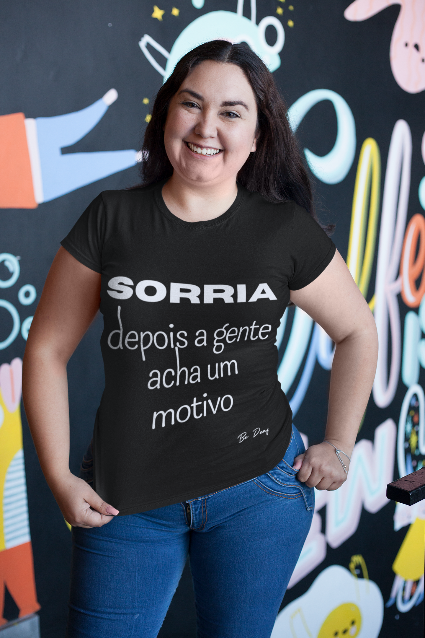 SORRIA DEPoIS A GENTE ACHA UM MOTIVO