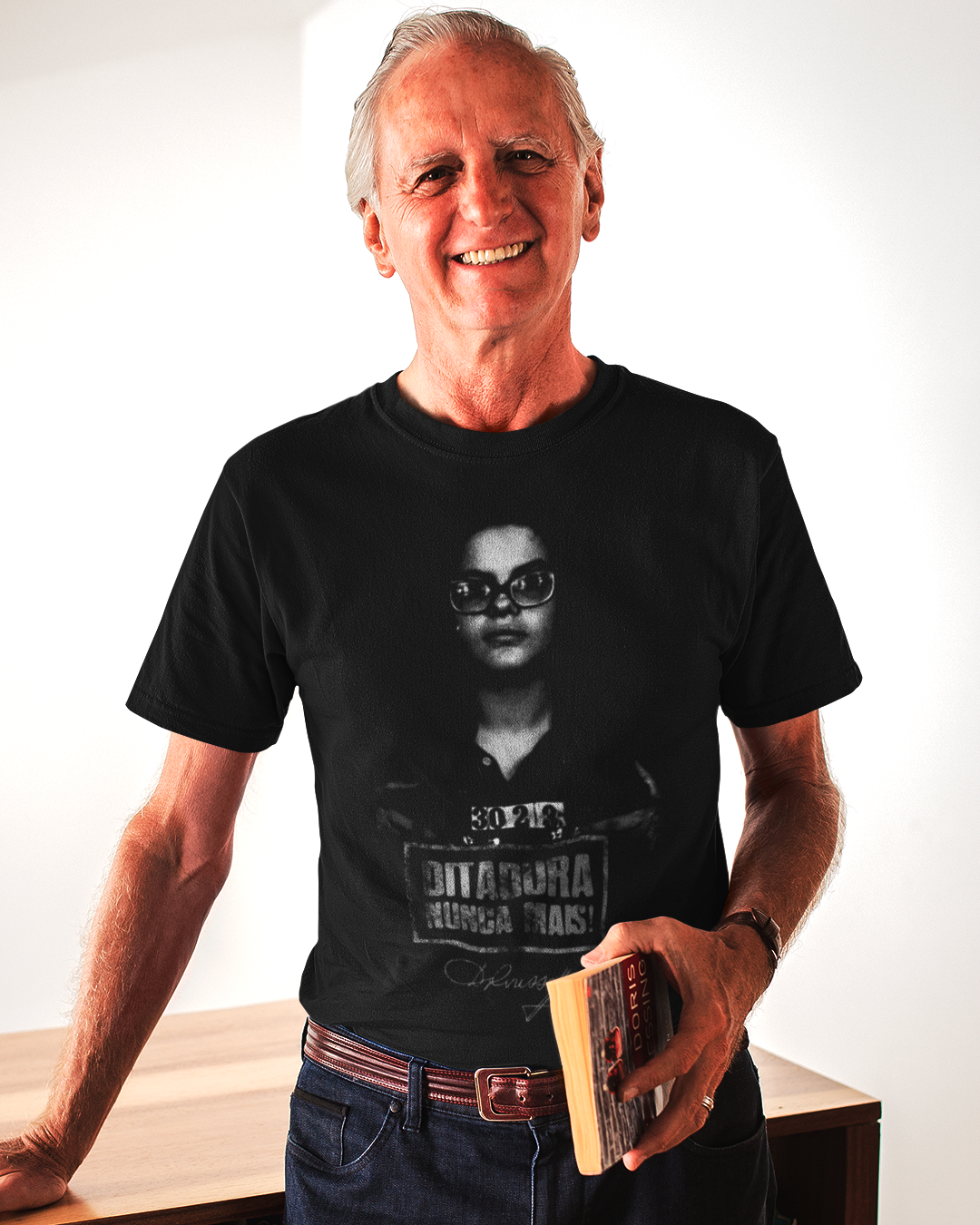 Camiseta Dilma Ditadura Nunca Mais