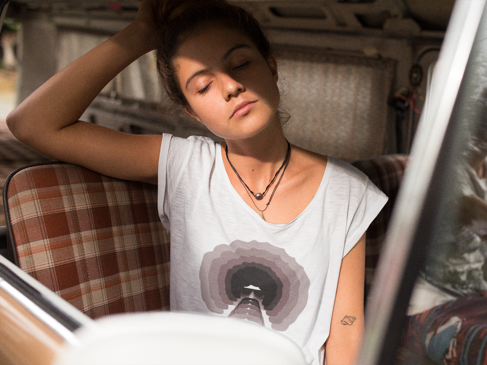 Camiseta Baby Long Anos 70