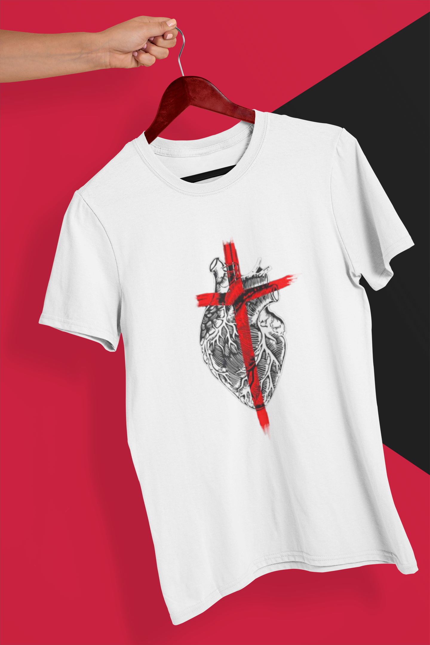 T-shirt Unissex - Coração e Cruz