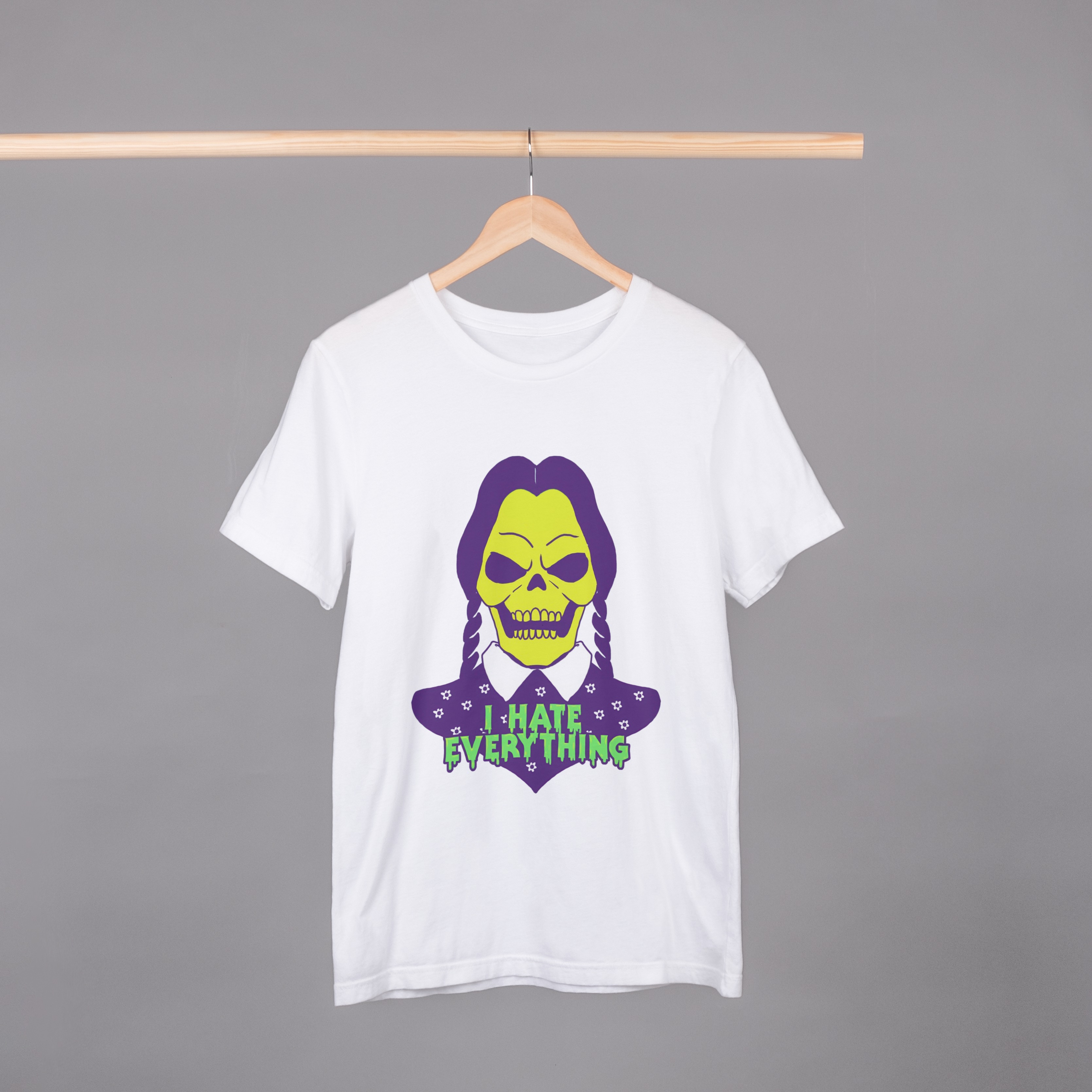 Camiseta Unissex Wandinha - Caveira