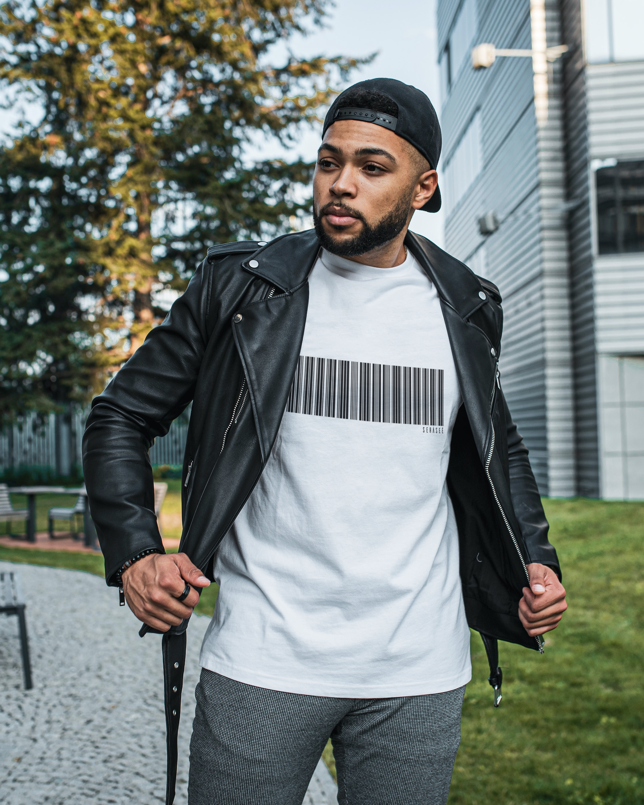 Camiseta Branca - Barcode