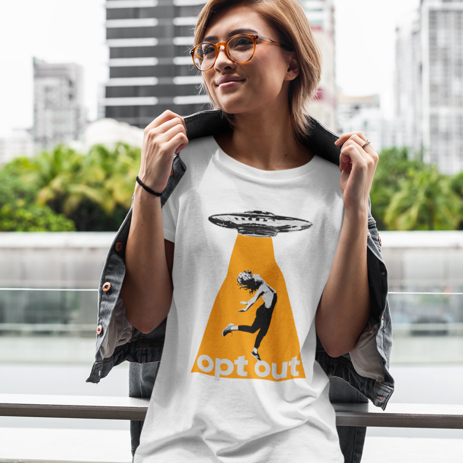 CAMISETA OPT OUT BRANCA