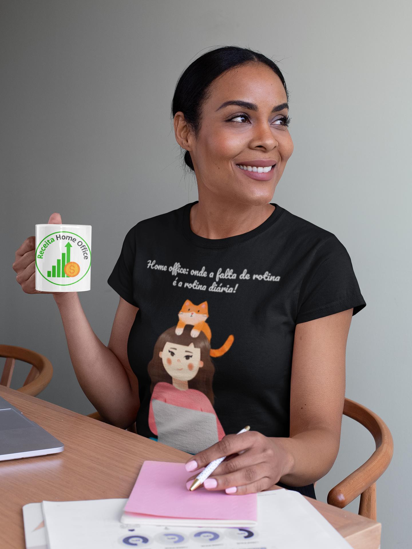 Camiseta - Frase - Home Office: onde a falta de rotina é a rotina diária