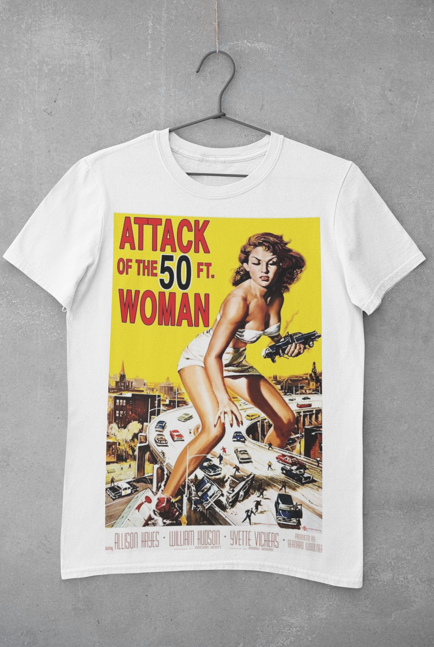 O Ataque da Mulher de 15 Metros