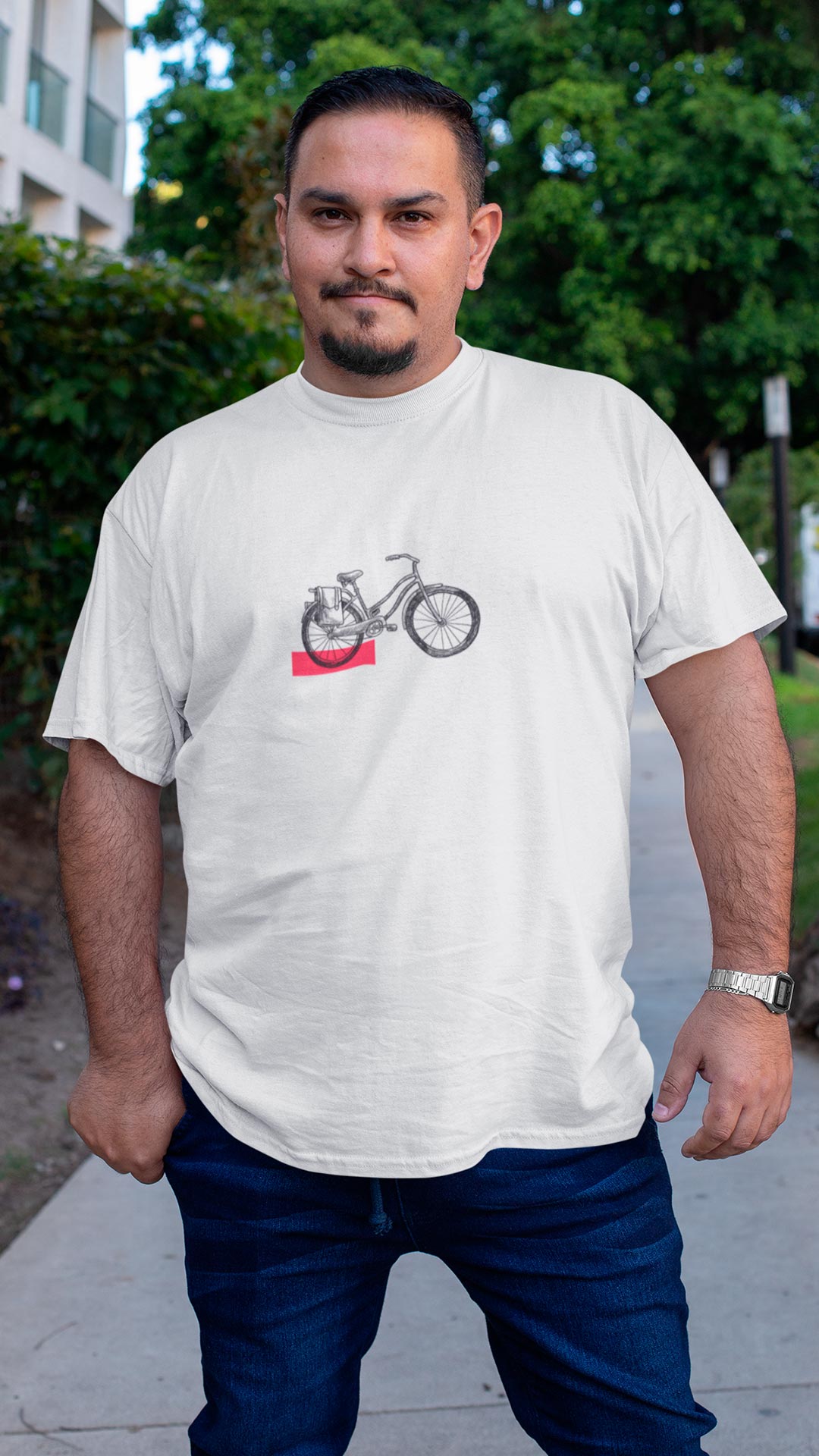 Camiseta Plus Size Branca Estampada Bicicleta Vintage