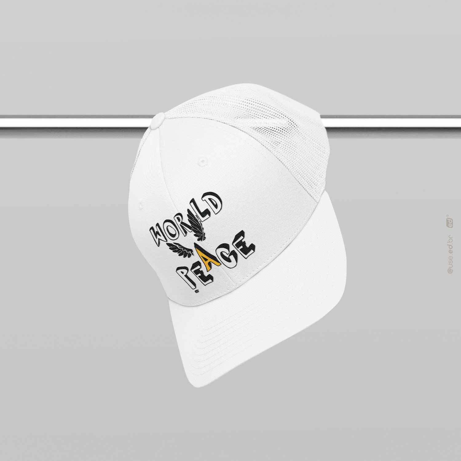 World Peace - Boné Trucker com Tela Branco