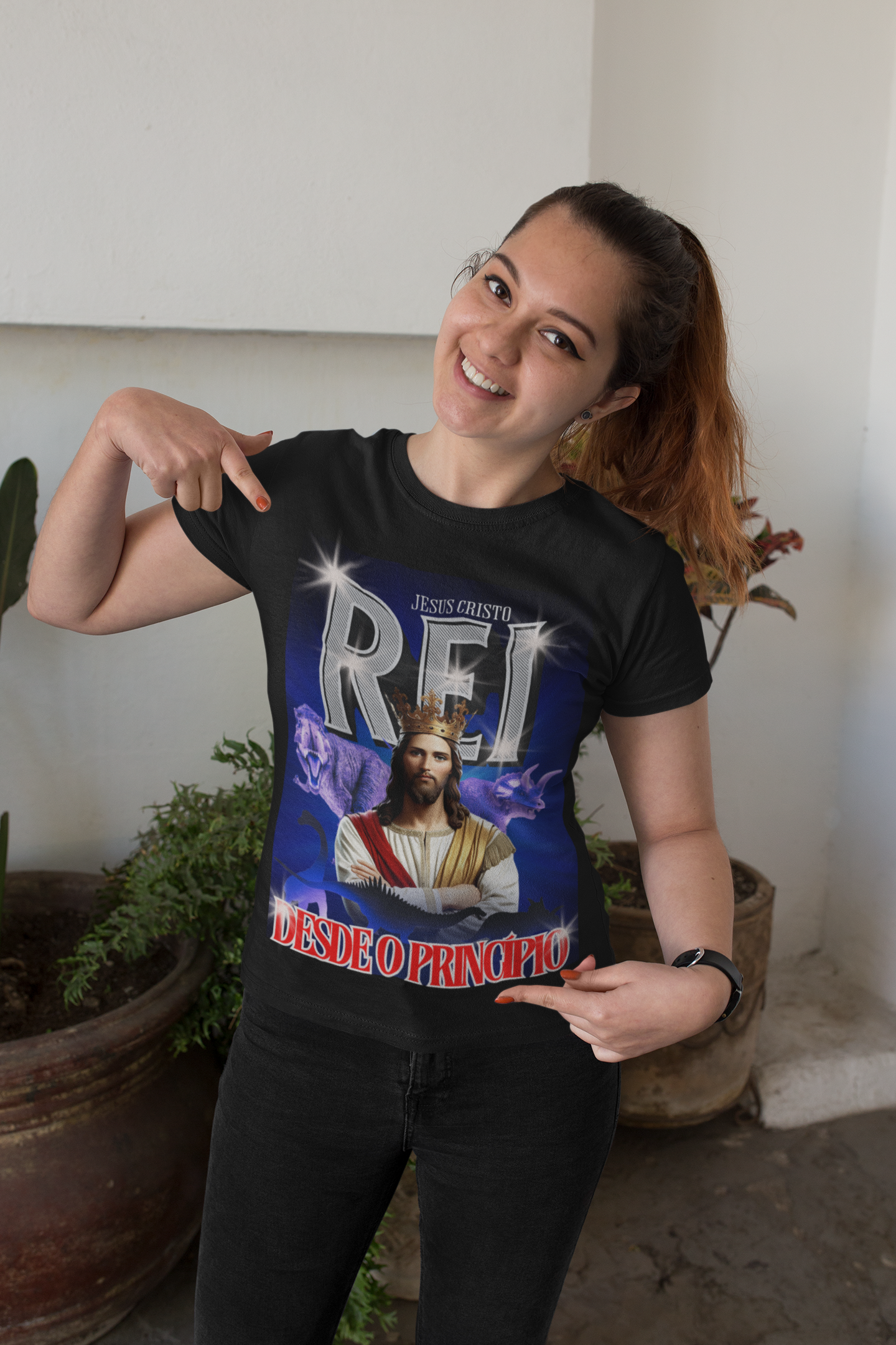 Camiseta Feminina Bootleg - Rei desde o princípio