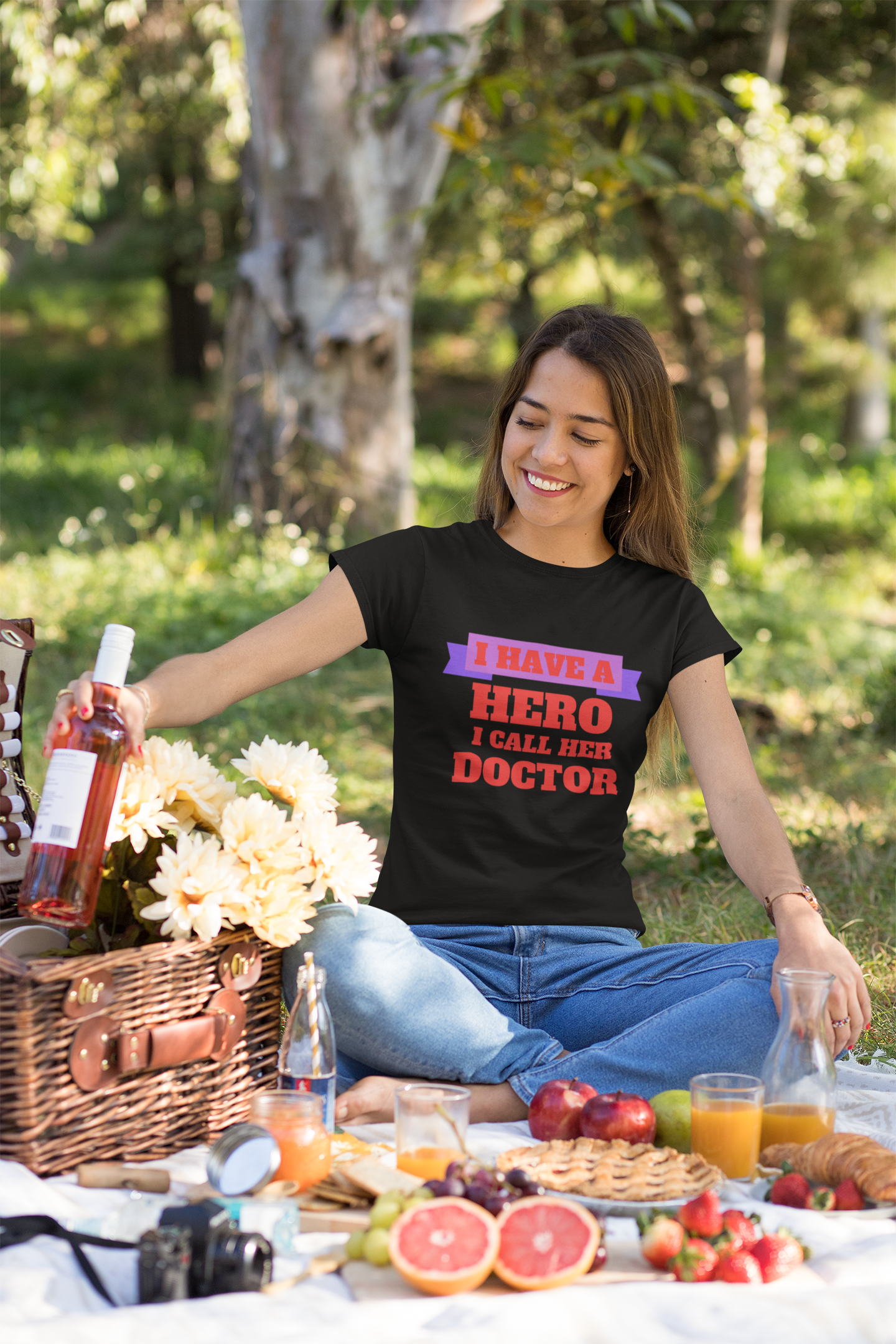 Camiseta She's Hero