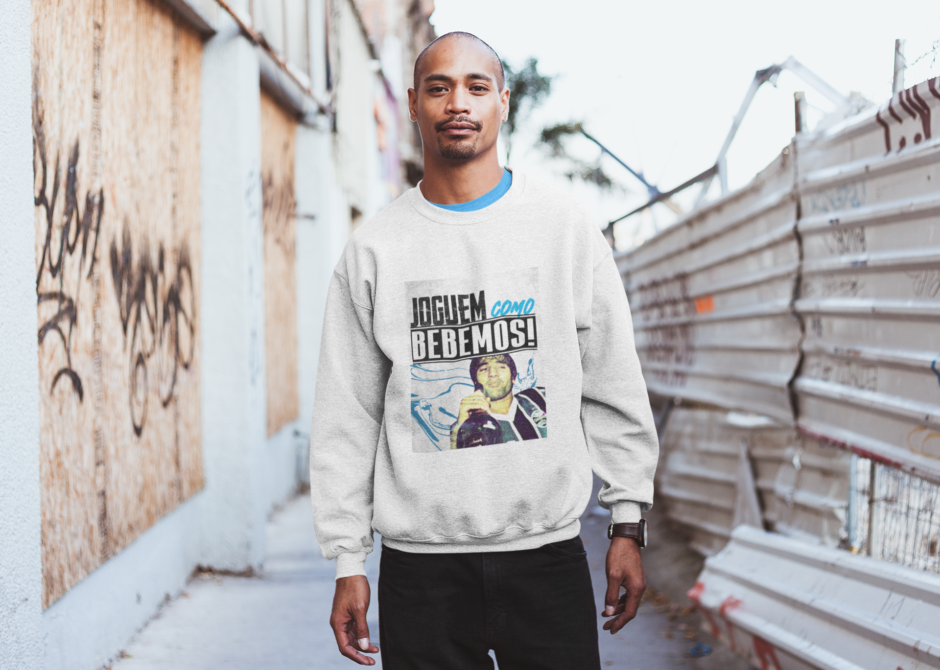 Moletom Joguem Como Bebemos