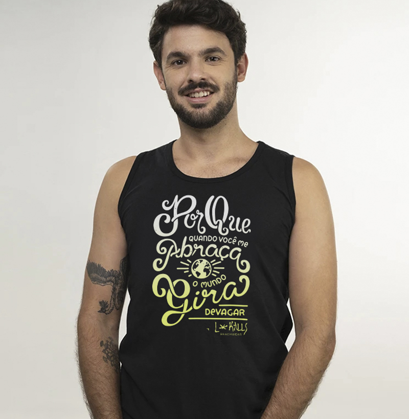 Nome do produto  MUNDO GIRA DEVAGAR - REGATA CLASSIC