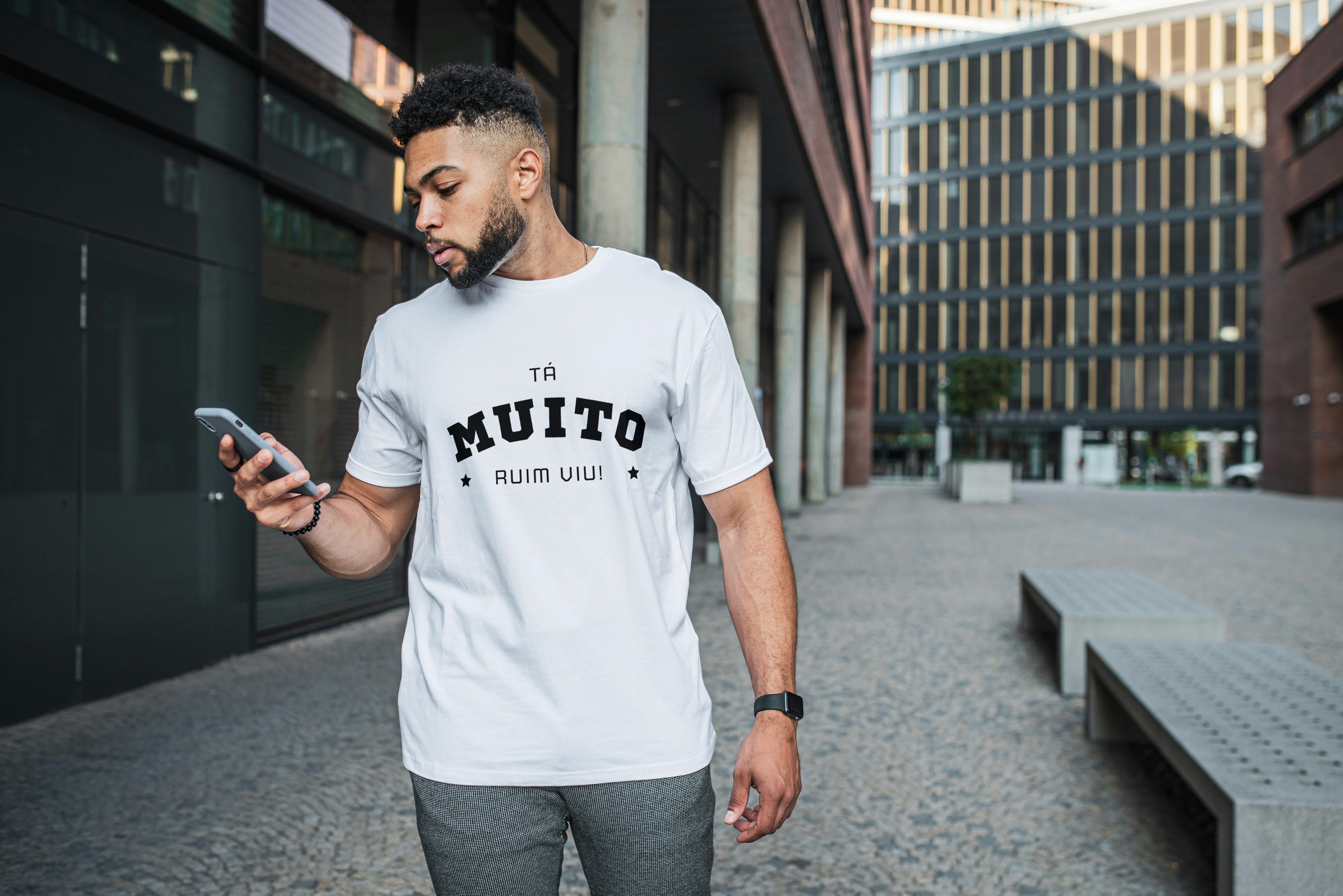 Camiseta Ta Muito Ruim Viu! - Branca e Cinza