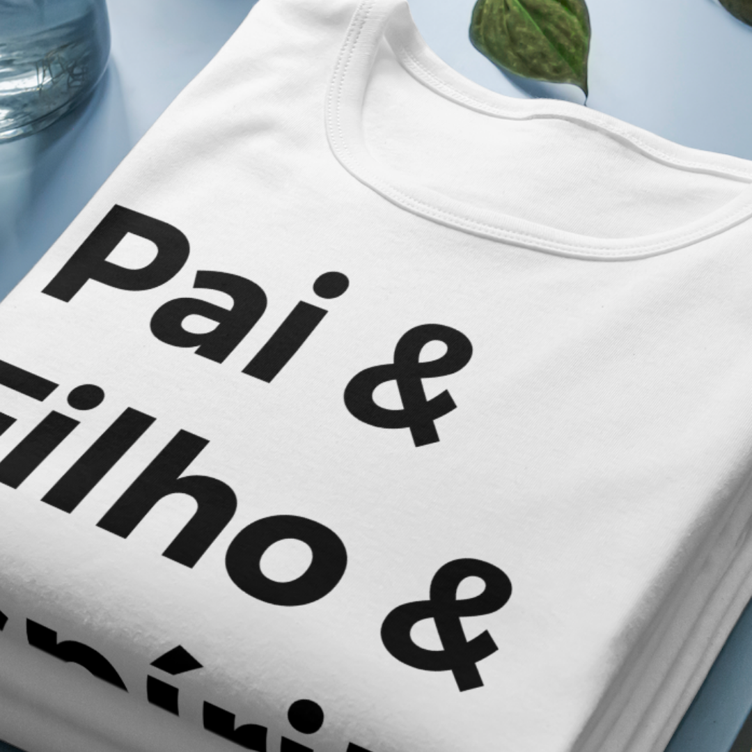 Camiseta Frases - Pai, Filho e Espírito Santo - Estampa Preta