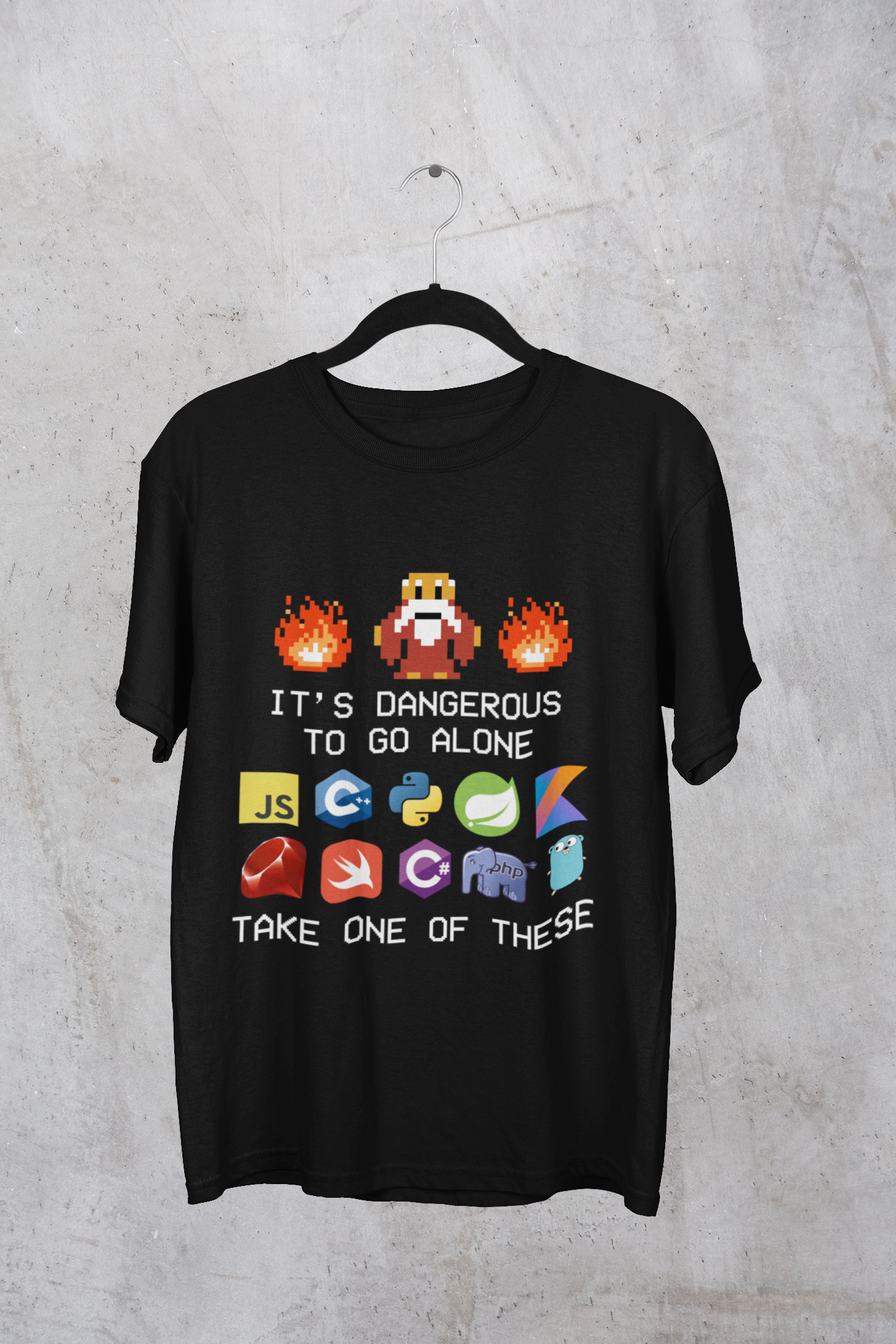 Camiseta It's Dangerous to Go Alone Take One Of These