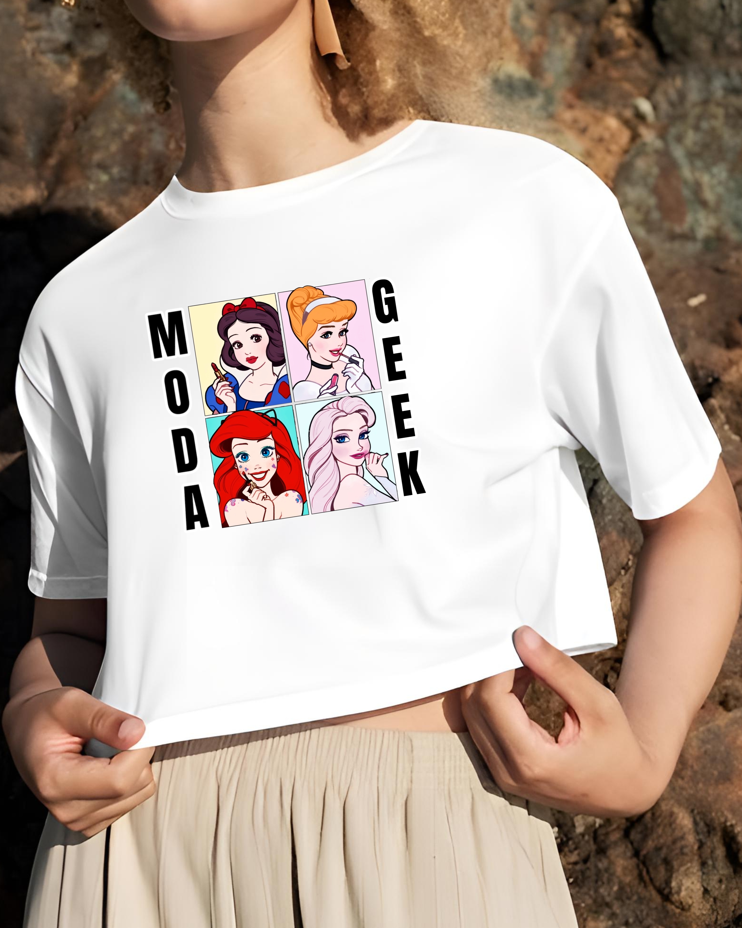 Camisa Cropped Princesas