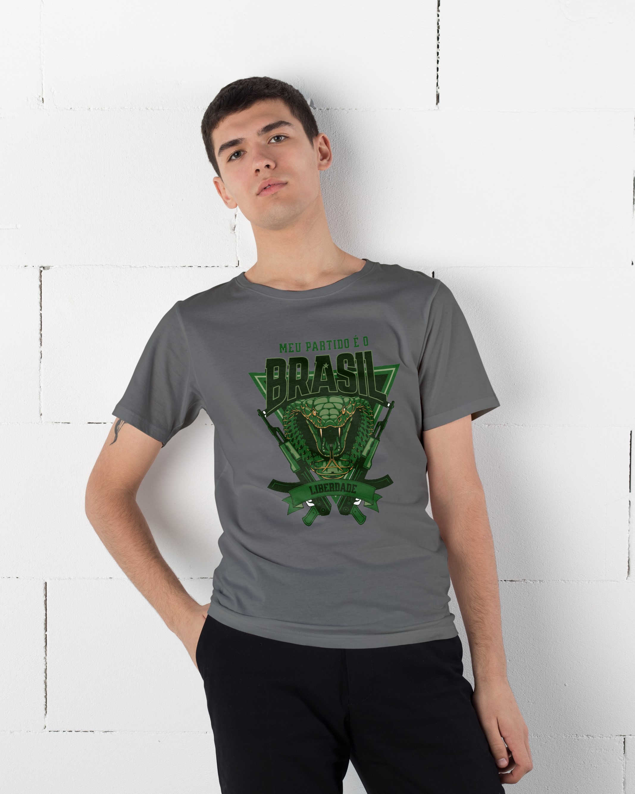 Nome do produto  CAMISETA - MEU PARTIDO É O BRASIL