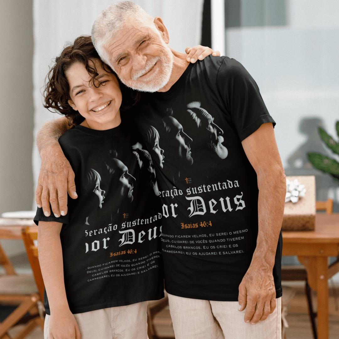CAMISETA Geração Sustentada por Deus - Isaias 46:4 (Camiseta Masculina)