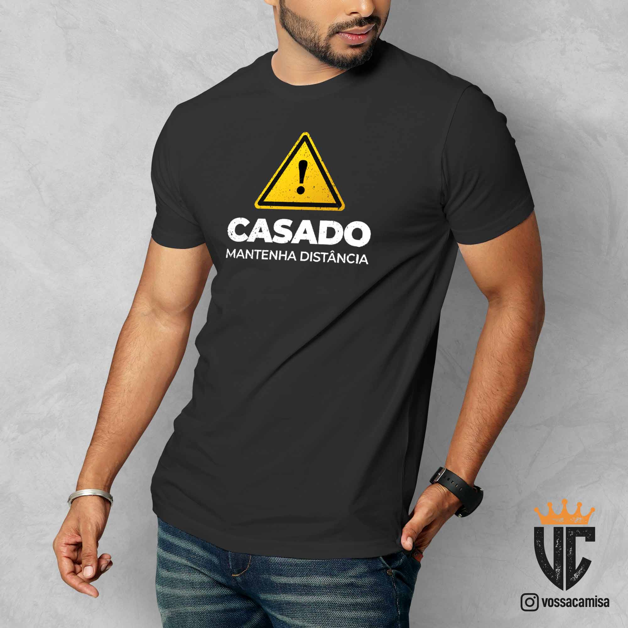 Nome do produto: Camiseta Casado Mantenha Distância - Quality